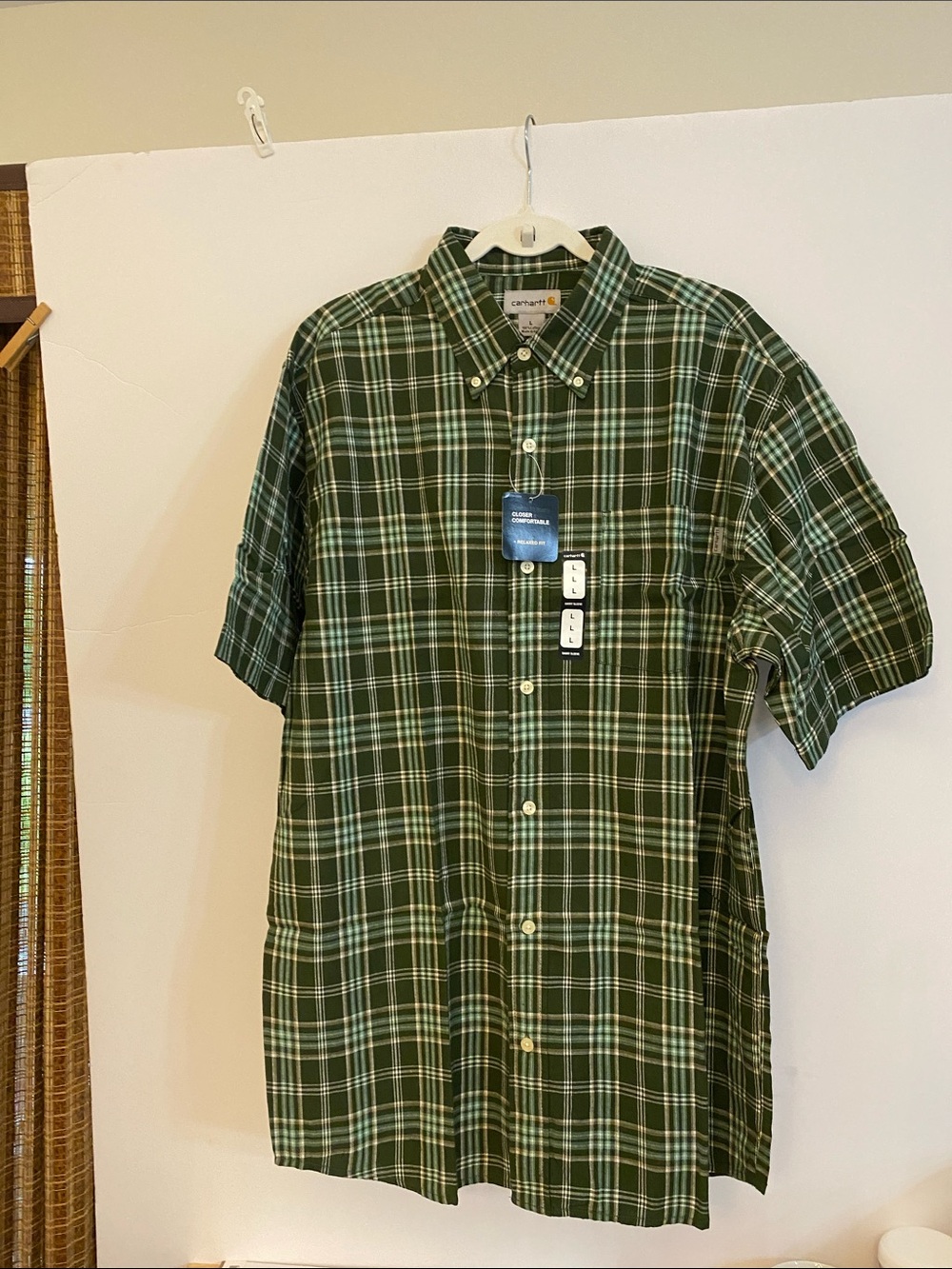 (NWT) Carhartt Green and White Plaid Short-Sleeve Button-Down Shirt Size L